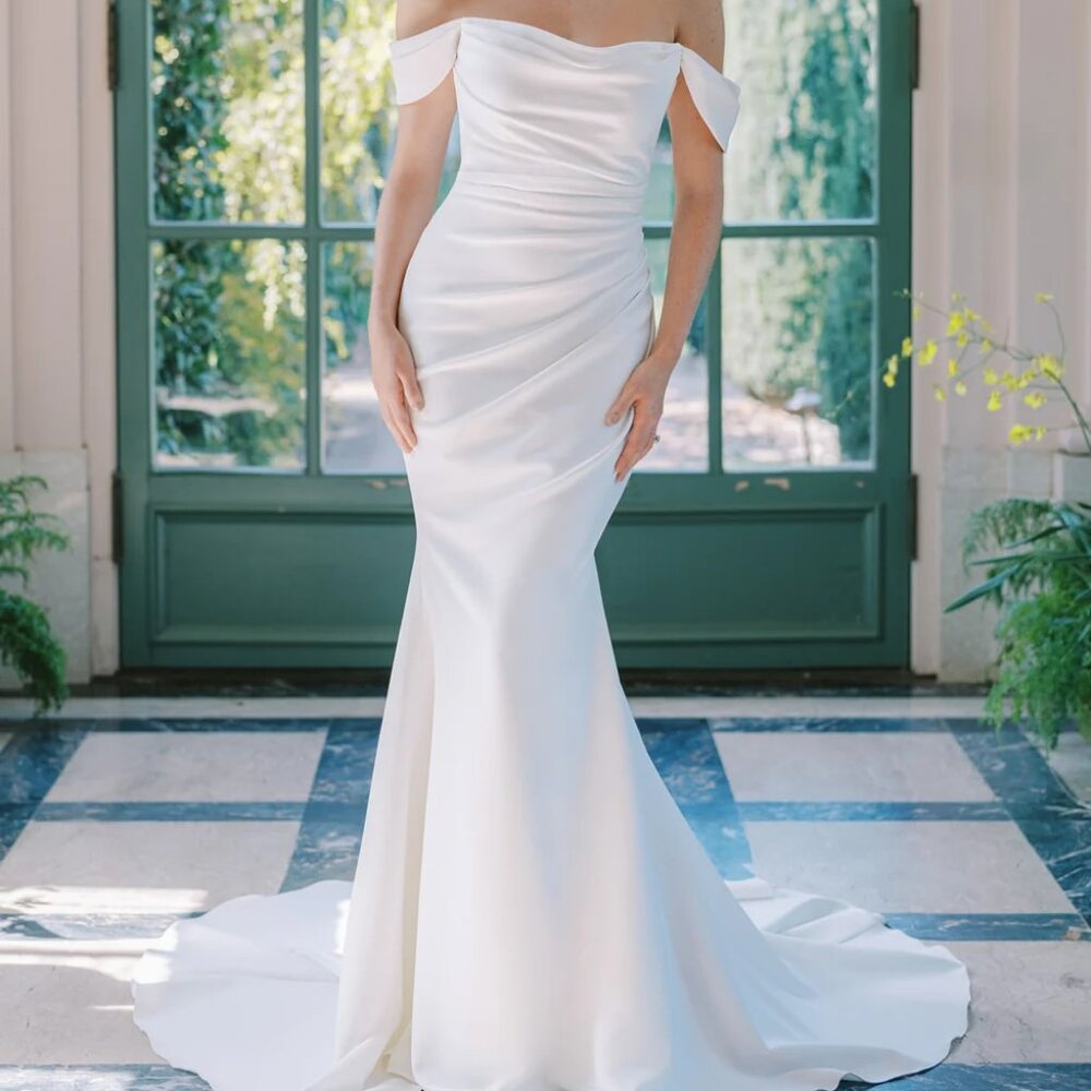 Anne Barge Naomi Wedding Dress (Blue Willow Collection)